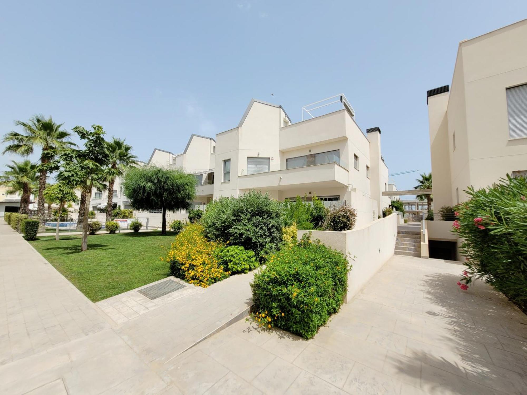 Pmt01 - Modern, Luxury With Heated Pool Apartment Торевиеха Екстериор снимка